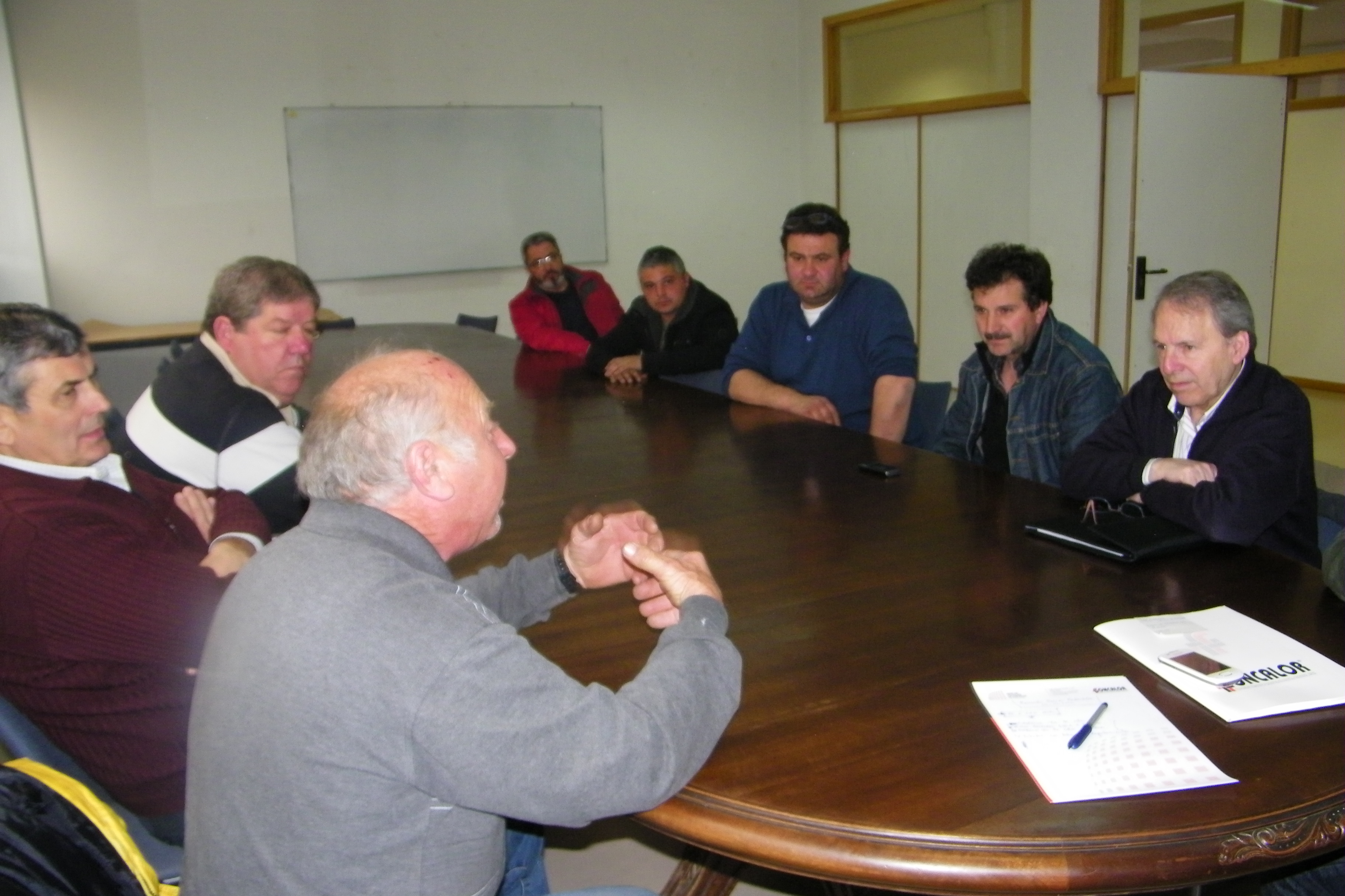 Reunión socios redondela