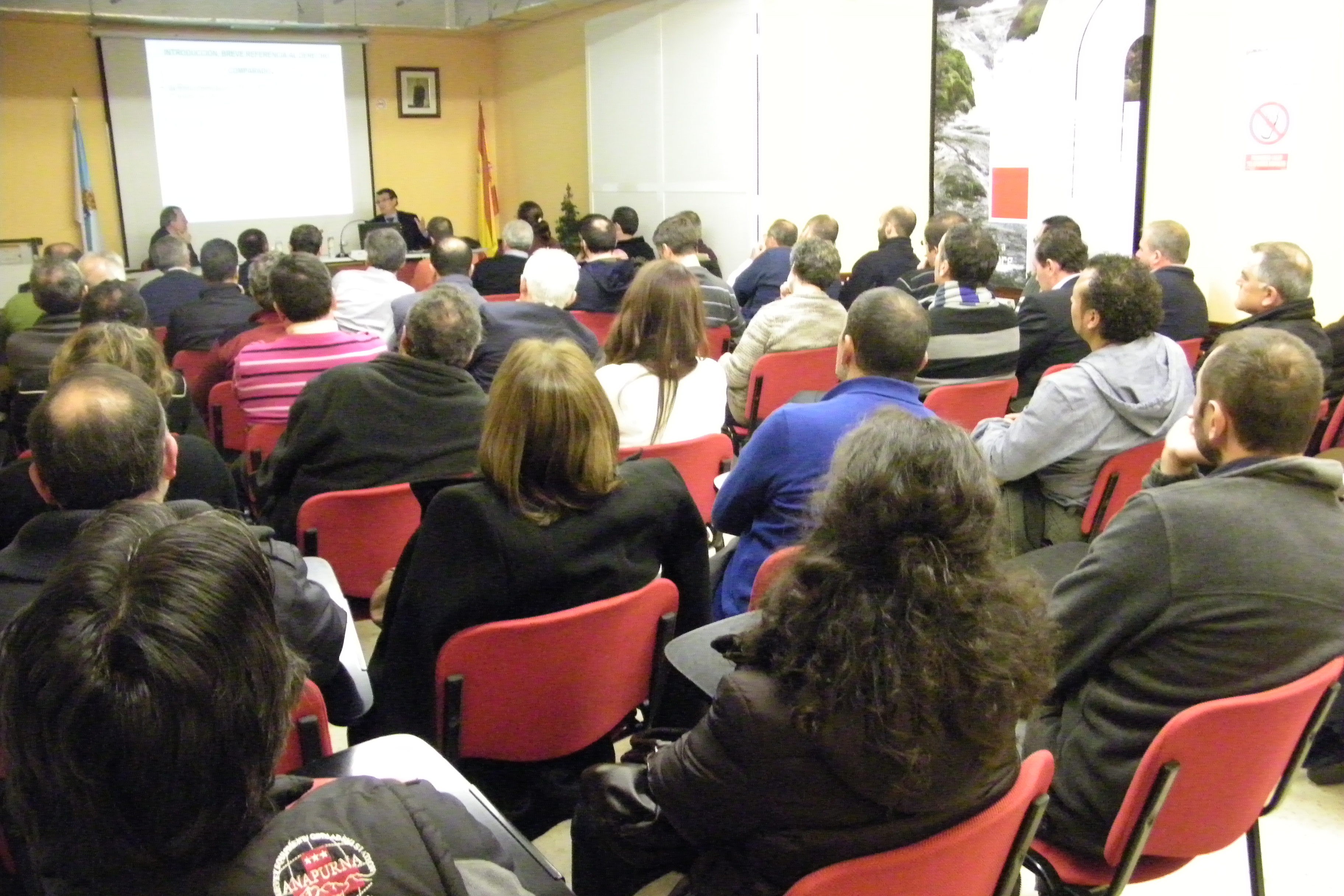 Reunión informativa de los asociados